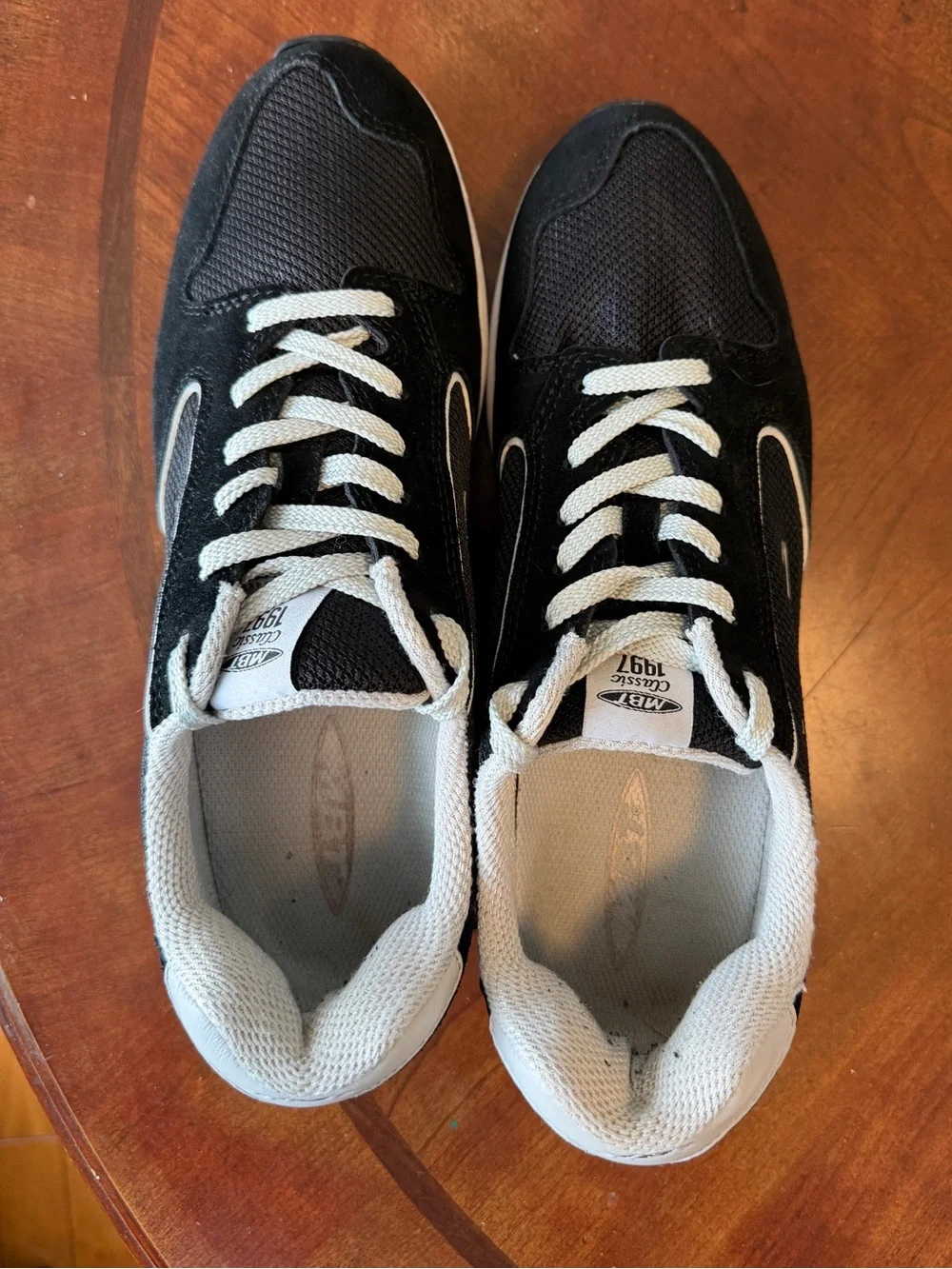 MBT 1997 Classic Rocker Shoes Women’s Size 10 Black Orthopedic Sneakers